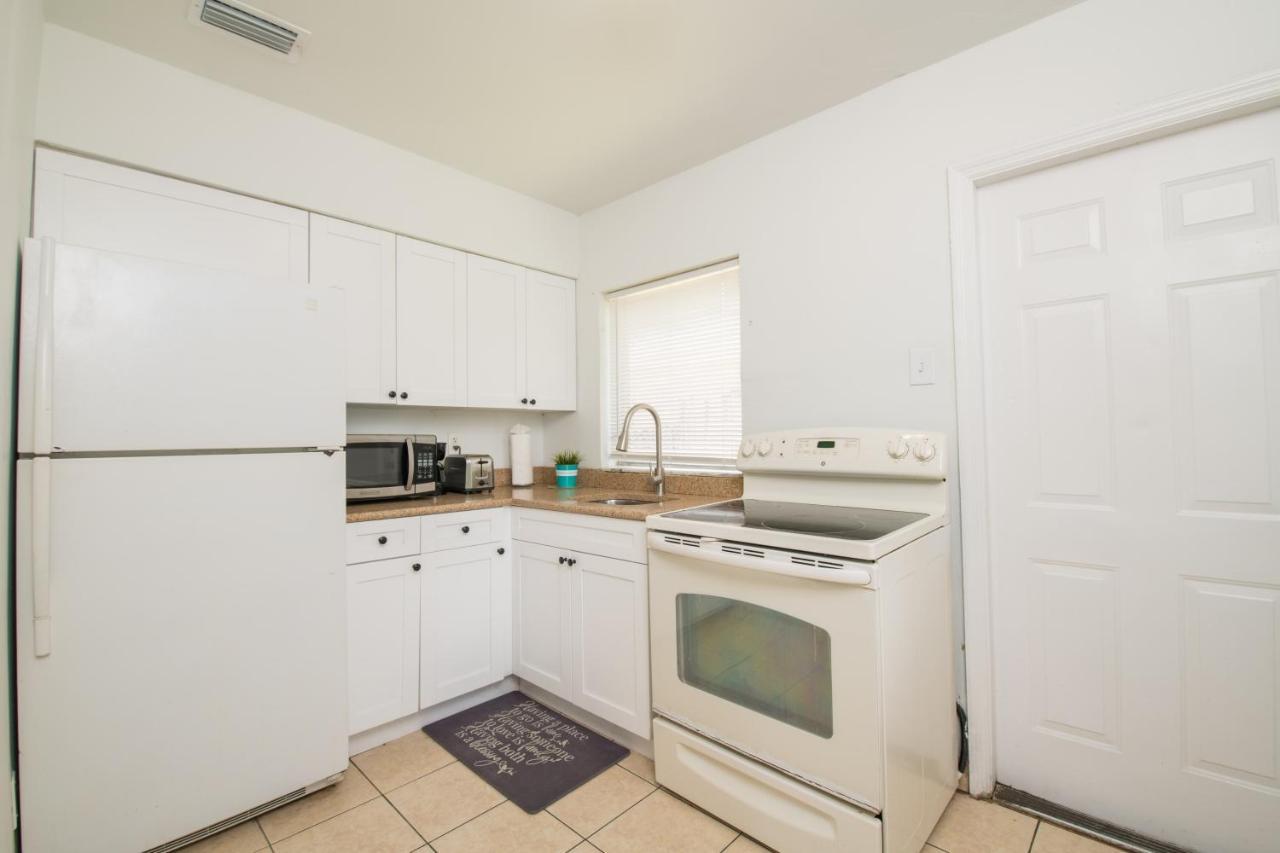 Hollywood Private Apartments エクステリア 写真