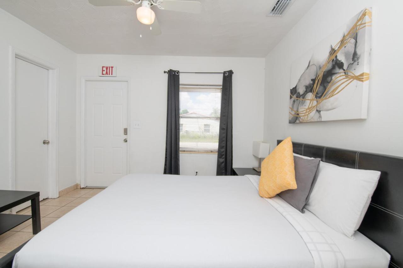 Hollywood Private Apartments エクステリア 写真